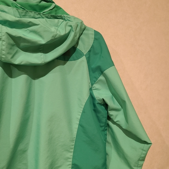 The North Face Green Womens Jacket - Picture 8 of 8
